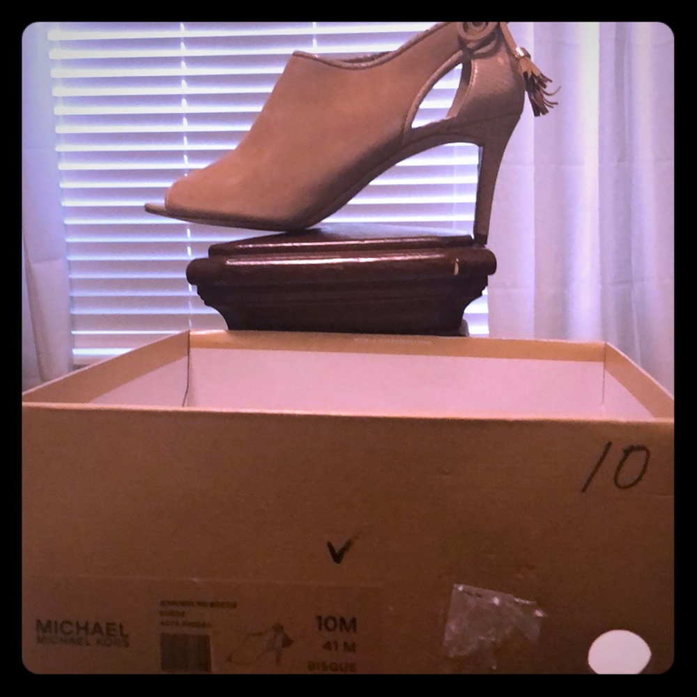 Michael Kors Jennings Mid Bootie